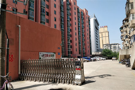 出门西郊学校！酿造厂116平套三送附房精装基本没住